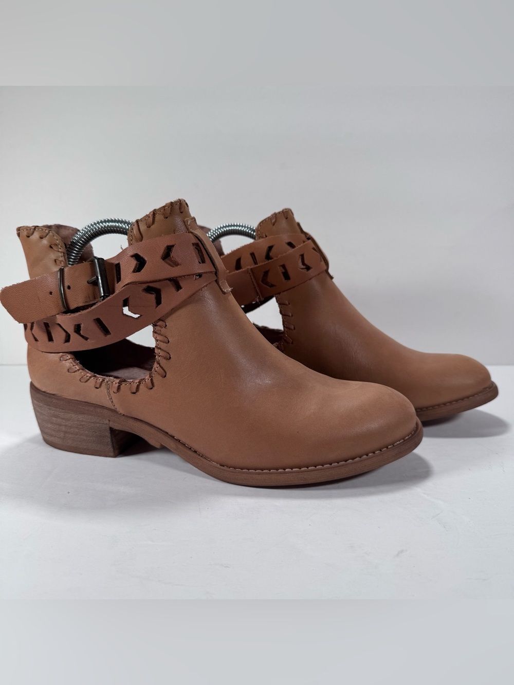 Musse & Cloud Tan Leather Aina Western Ankle Booties Coastal Cowgirl Size 9